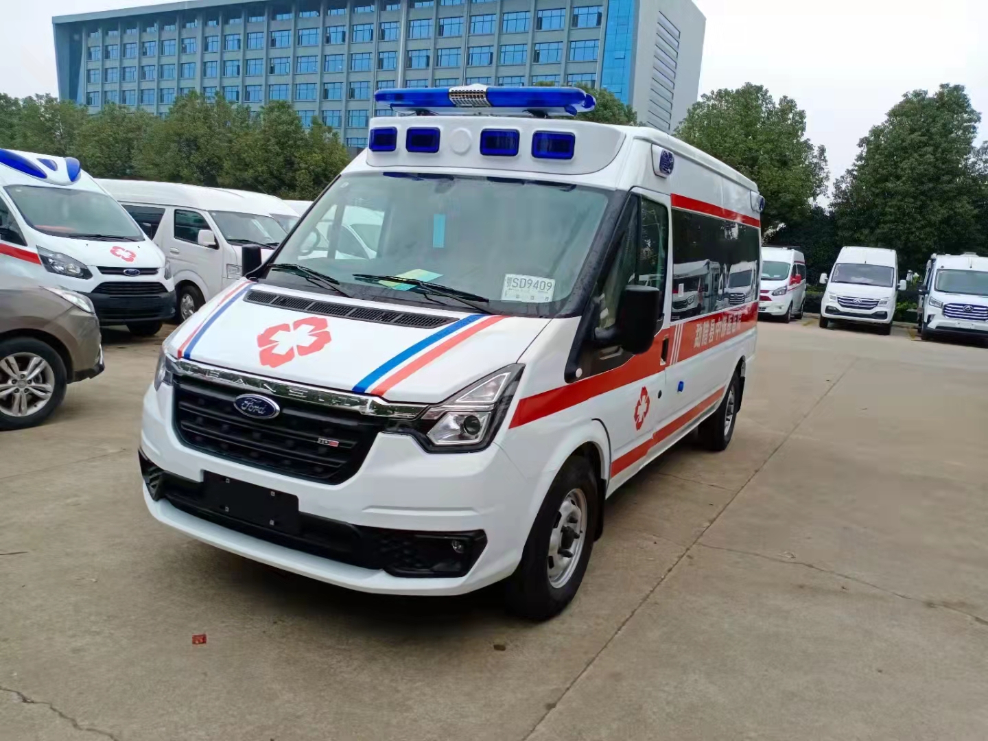 守護生命的移動堡壘 負壓救護車的特點與濟南優質生產廠家